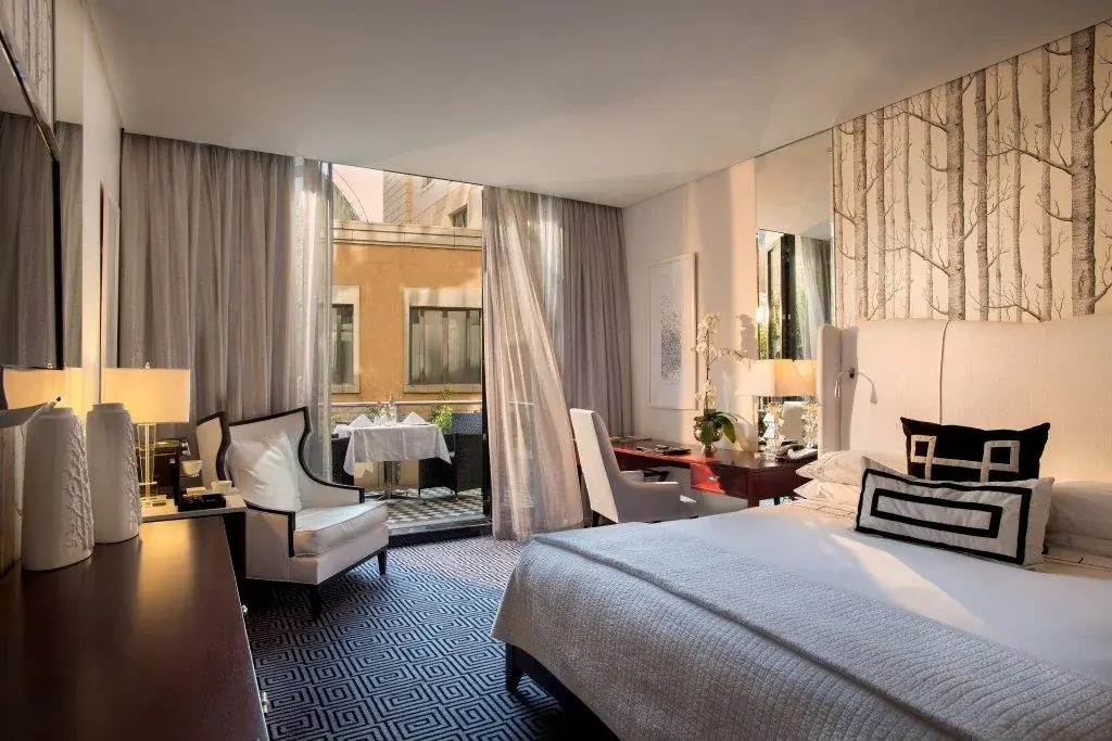 DAVINCI Hotel and Suites