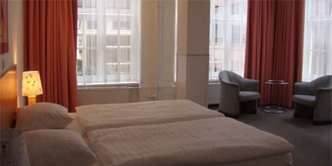 Rho Hotel